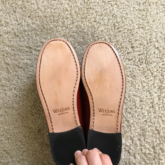 Bass red white bow loafers, size 6 - Picture 5 of 5